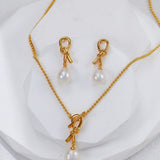 Modern Knot Necklace